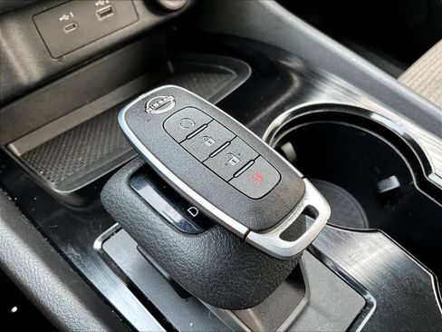 Used 2023 Nissan Rogue SV AWD/4WD image 37