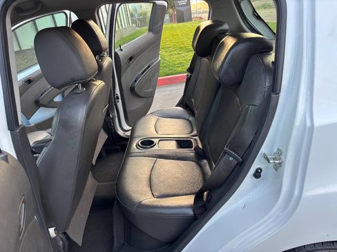 Used 2014 Chevrolet Spark LT image 12