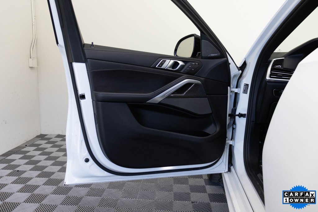 Used 2022 BMW X6 M50i w/ Premium Package AWD/4WD image 15