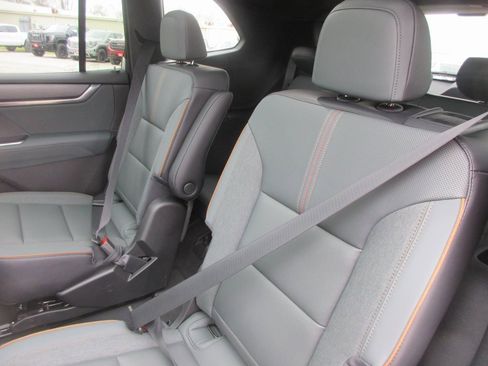 New 2026 GMC Acadia AT4 image 14