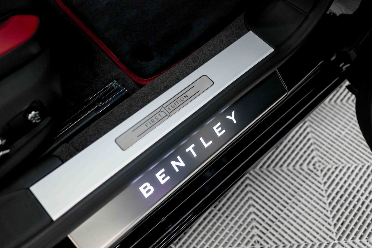 Used 2025 Bentley Flying Spur Plug-In Hybrid AWD/4WD image 63