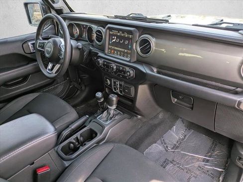 Used 2023 Jeep Wrangler Sahara image 19
