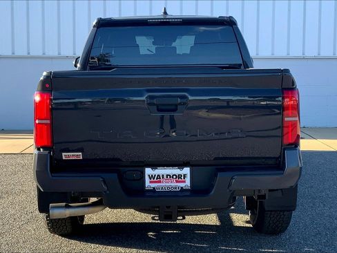 New 2025 Toyota Tacoma TRD Off-Road image 5