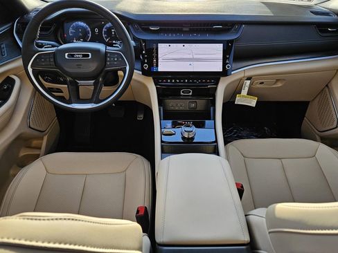 New 2026 Jeep Grand Cherokee Limited AWD/4WD image 12