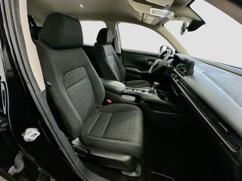Used 2025 Honda HR-V LX image 31