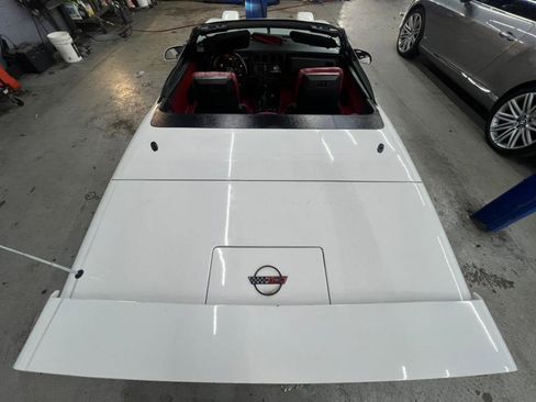 Used 1989 Chevrolet Corvette Convertible image 25