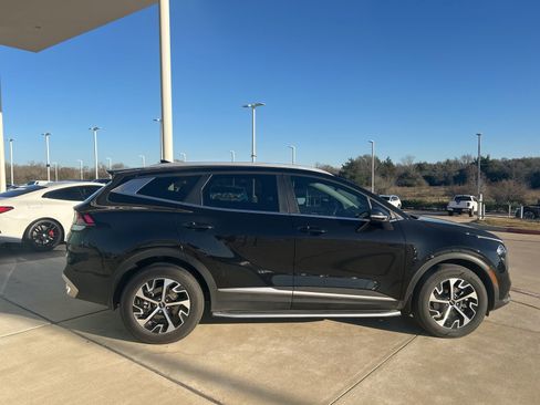 Used 2023 Kia Sportage EX image 10