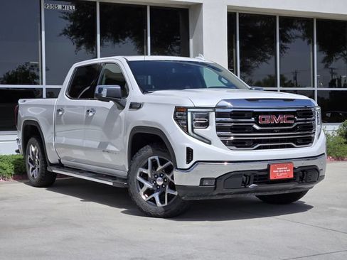 Used 2022 GMC Sierra 1500 SLT AWD/4WD image 1
