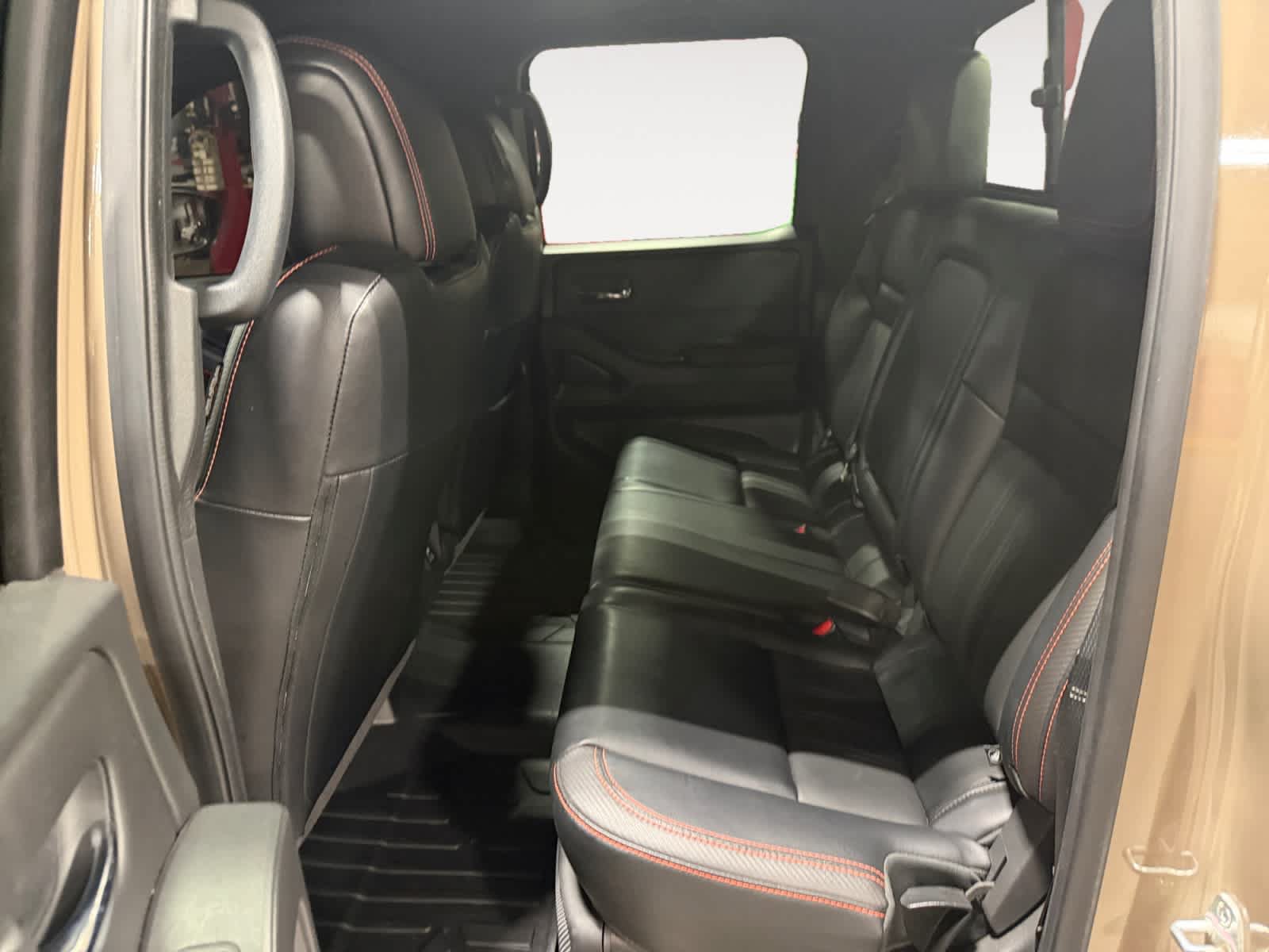 Used 2023 Nissan Frontier PRO-4X w/ Pro-4X Premium Package AWD/4WD image 14