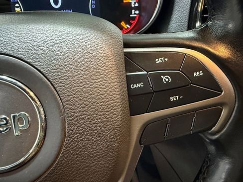 Used 2021 Jeep Grand Cherokee Altitude image 27