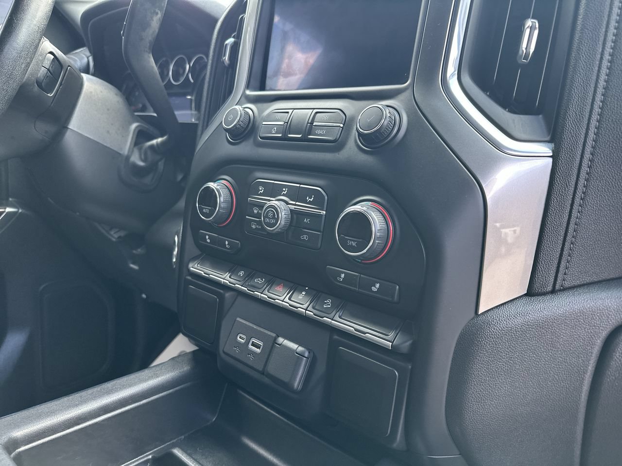 Used 2021 Chevrolet Silverado 1500 LT Trail Boss AWD/4WD image 15