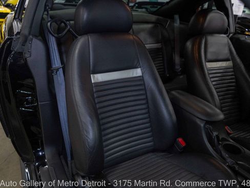 Used 2004 Ford Mustang Mach 1 RWD image 40