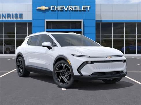 New 2026 Chevrolet Equinox EV LT w/ Convenience Package II image 8