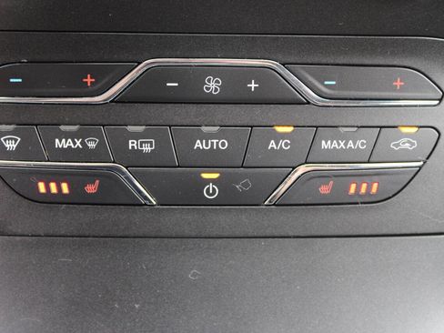 Used 2017 Ford Edge SEL w/ Equipment Group 201A AWD/4WD image 14