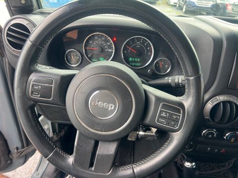 Used 2015 Jeep Wrangler Unlimited Sport w/ Power Convenience Group AWD/4WD image 21