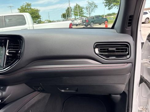 Used 2025 Dodge Durango GT AWD/4WD image 45