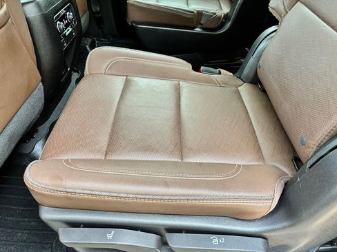 Used 2023 Chevrolet Suburban High Country image 20