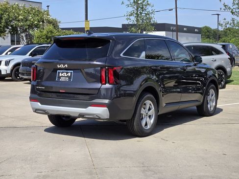 New 2026 Kia Sorento LX FWD image 4