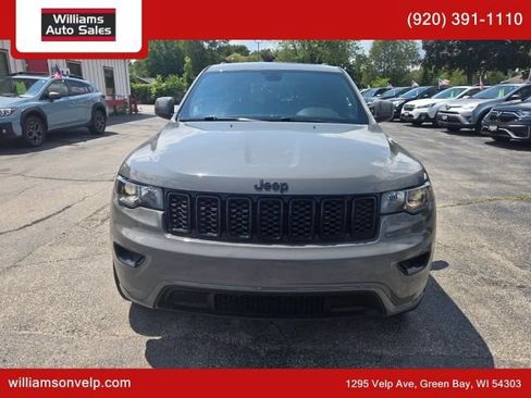 Used 2019 Jeep Grand Cherokee Altitude AWD/4WD image 9