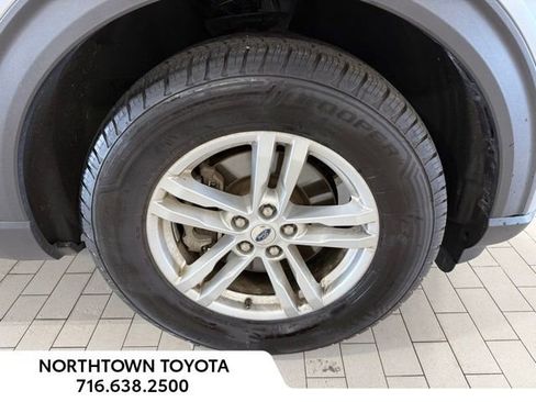 Used 2020 Ford Explorer XLT w/ Comfort Package image 33