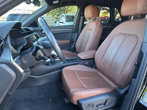 Used 2020 Audi Q3 2.0T Premium w/ Convenience Package image 14