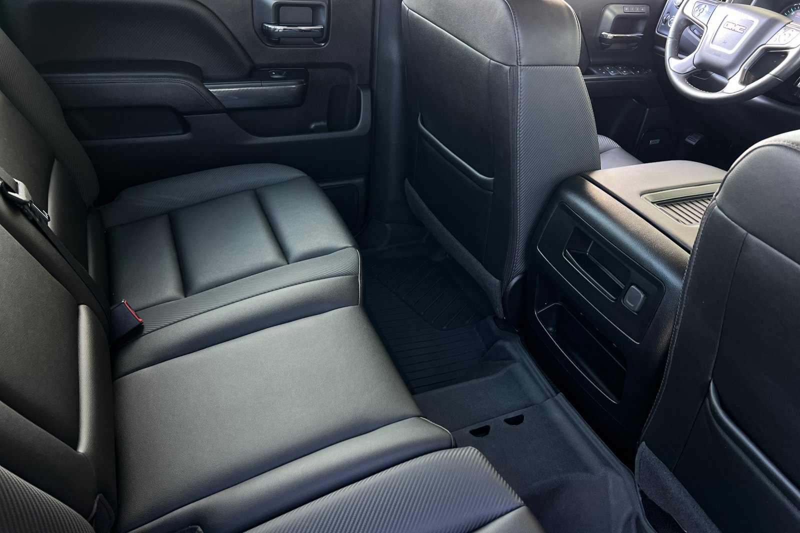 Used 2018 GMC Sierra 1500 SLT w/ All Terrain Package AWD/4WD image 22