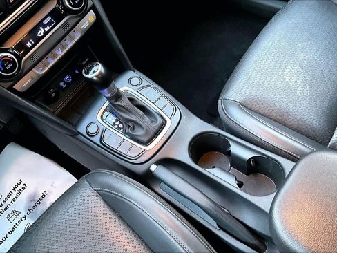 Used 2021 Hyundai Kona Limited image 16