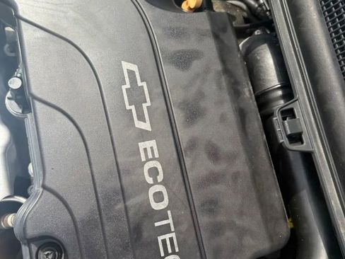 Used 2017 Chevrolet Cruze LT w/ RS Package image 35