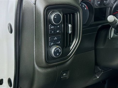 Used 2022 Chevrolet Silverado 1500 Custom w/ Rally Edition AWD/4WD image 17