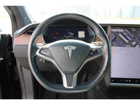 Used 2018 Tesla Model X 75D AWD/4WD image 14