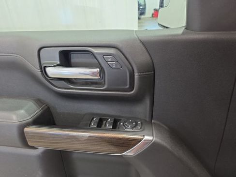 Used 2019 Chevrolet Silverado 1500 RST AWD/4WD image 15