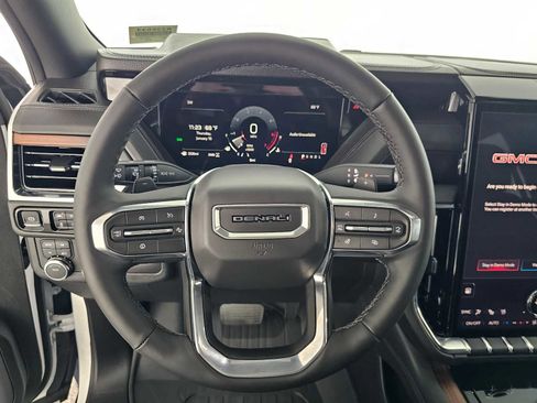 New 2026 GMC Yukon Denali AWD/4WD image 25