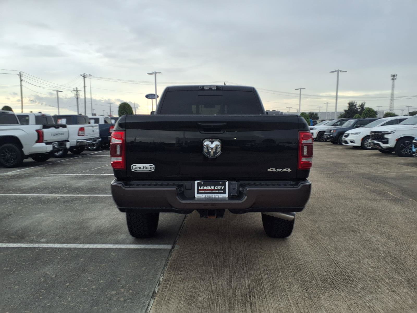 Used 2024 RAM 2500 Limited w/ Towing Technology Group AWD/4WD image 6