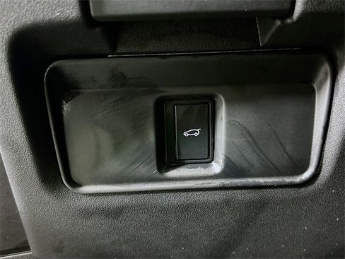 Used 2026 Land Rover Range Rover Evoque S image 32