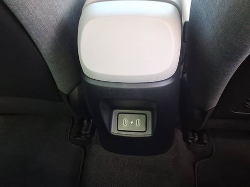 Used 2026 Hyundai Elantra Limited w/ Cargo Package FWD image 16