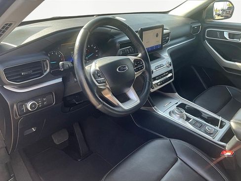 Used 2021 Ford Explorer XLT w/ Equipment Group 202A image 14