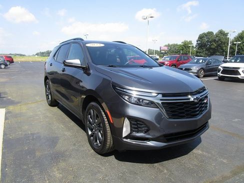 Certified 2023 Chevrolet Equinox RS w/ LPO, Floor Liner Package image 13