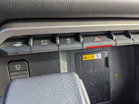 Used 2024 Toyota Tundra Limited image 19