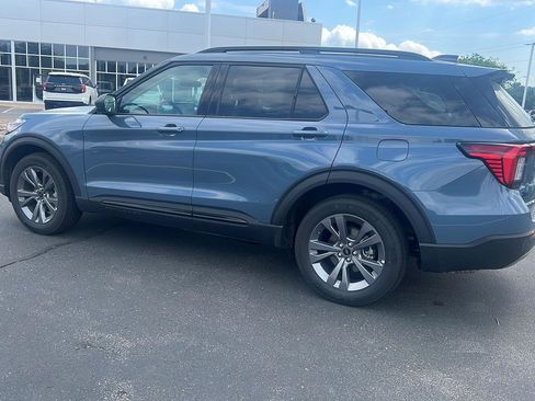 Used 2026 Ford Explorer Active w/ Active Comfort Package AWD/4WD image 10