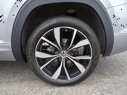 New 2025 Volkswagen Atlas SEL Premium R-Line image 24