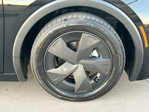 Used 2024 Toyota Prius LE image 10