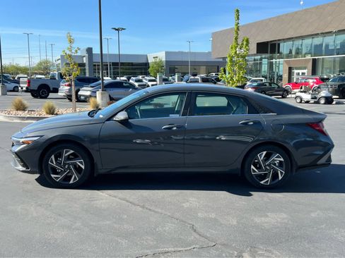 Certified 2026 Hyundai Elantra Limited FWD image 12