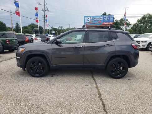 Used 2019 Jeep Compass Latitude AWD/4WD image 7