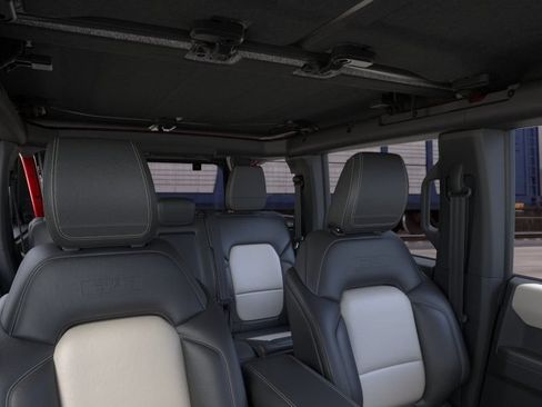 New 2026 Ford Bronco Outer Banks w/ Sasquatch Package AWD/4WD image 13