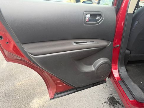 Used 2013 Nissan Rogue S AWD/4WD image 22