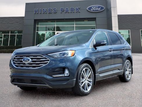 Used 2024 Ford Edge Titanium w/ Equipment Group 301A image 3