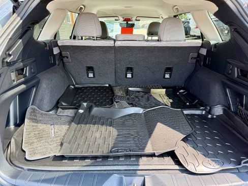 Used 2025 Subaru Outback Premium AWD/4WD image 18