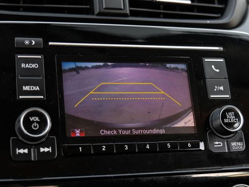 Used 2019 Honda CR-V LX image 25