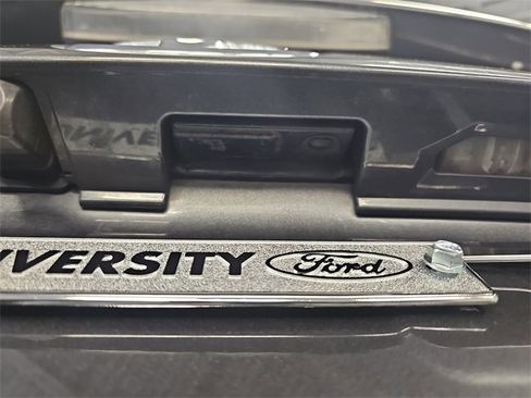 Used 2017 Toyota Prius Three image 13