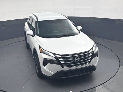 Used 2025 Nissan Rogue SV FWD image 41
